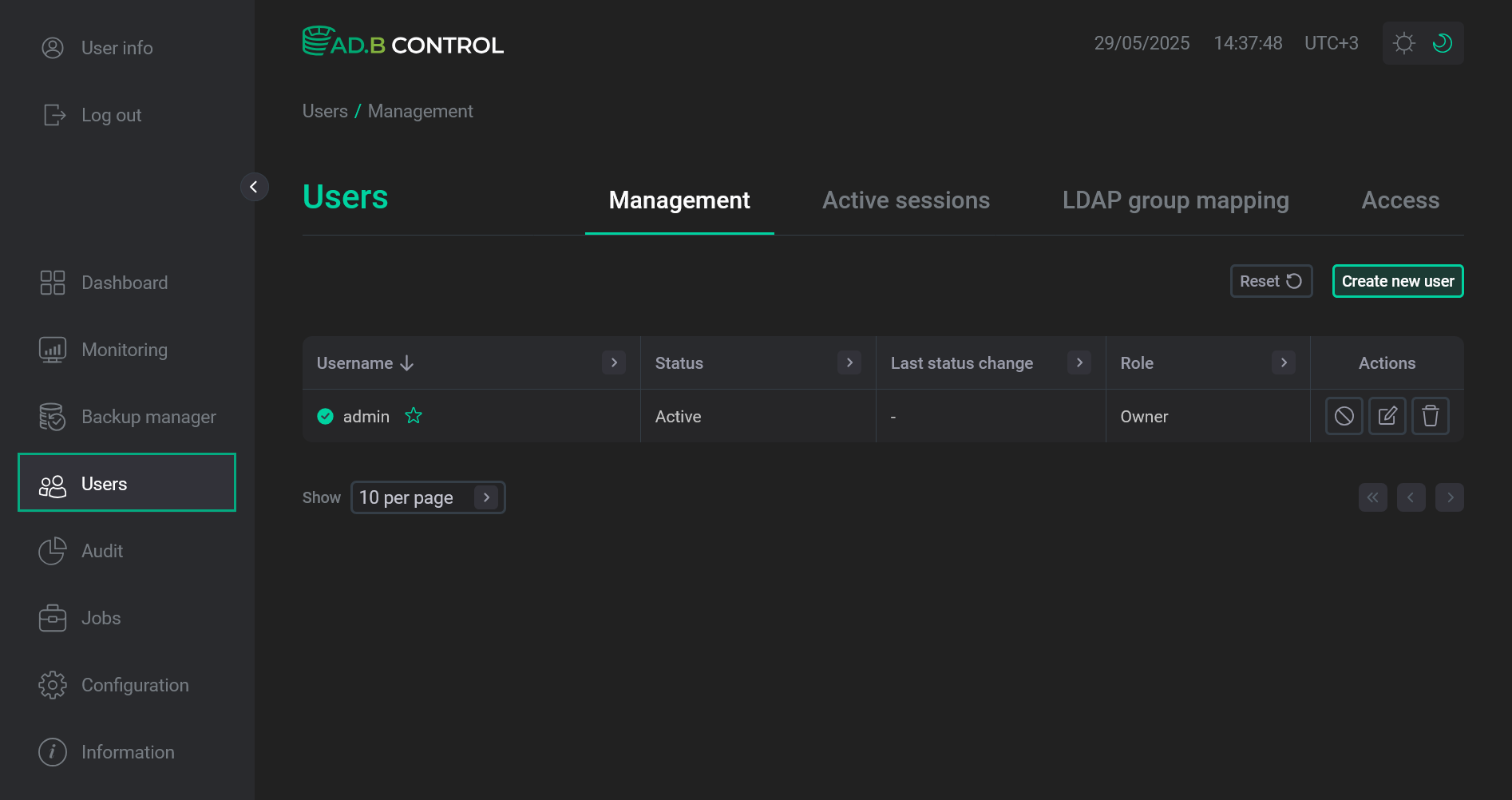 Вкладка Users → Management